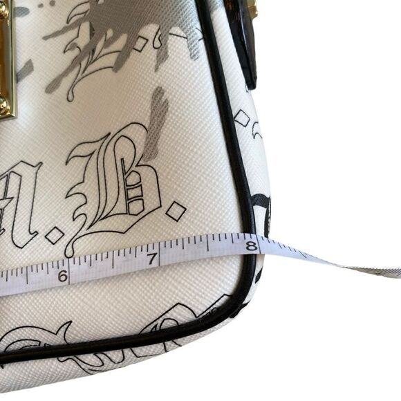 🌟🌟 HOST PICK🌟🌟 NWOT L.A.M.B. Clutch Purse - Picture 3 of 8